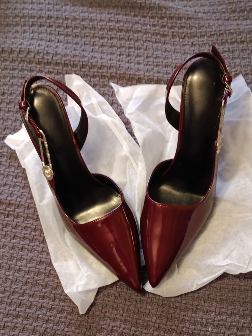Women’s Burgundy Pointed-Toe Slingback Heels
